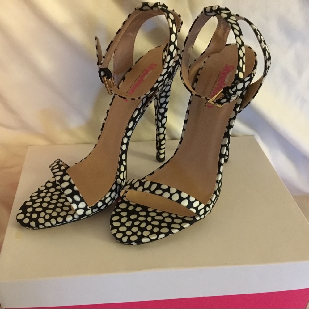 Just Fab Strappy Sandals